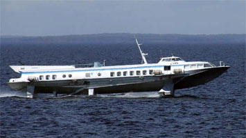 Hydrofoil and air-cushion ship of the Kometa type